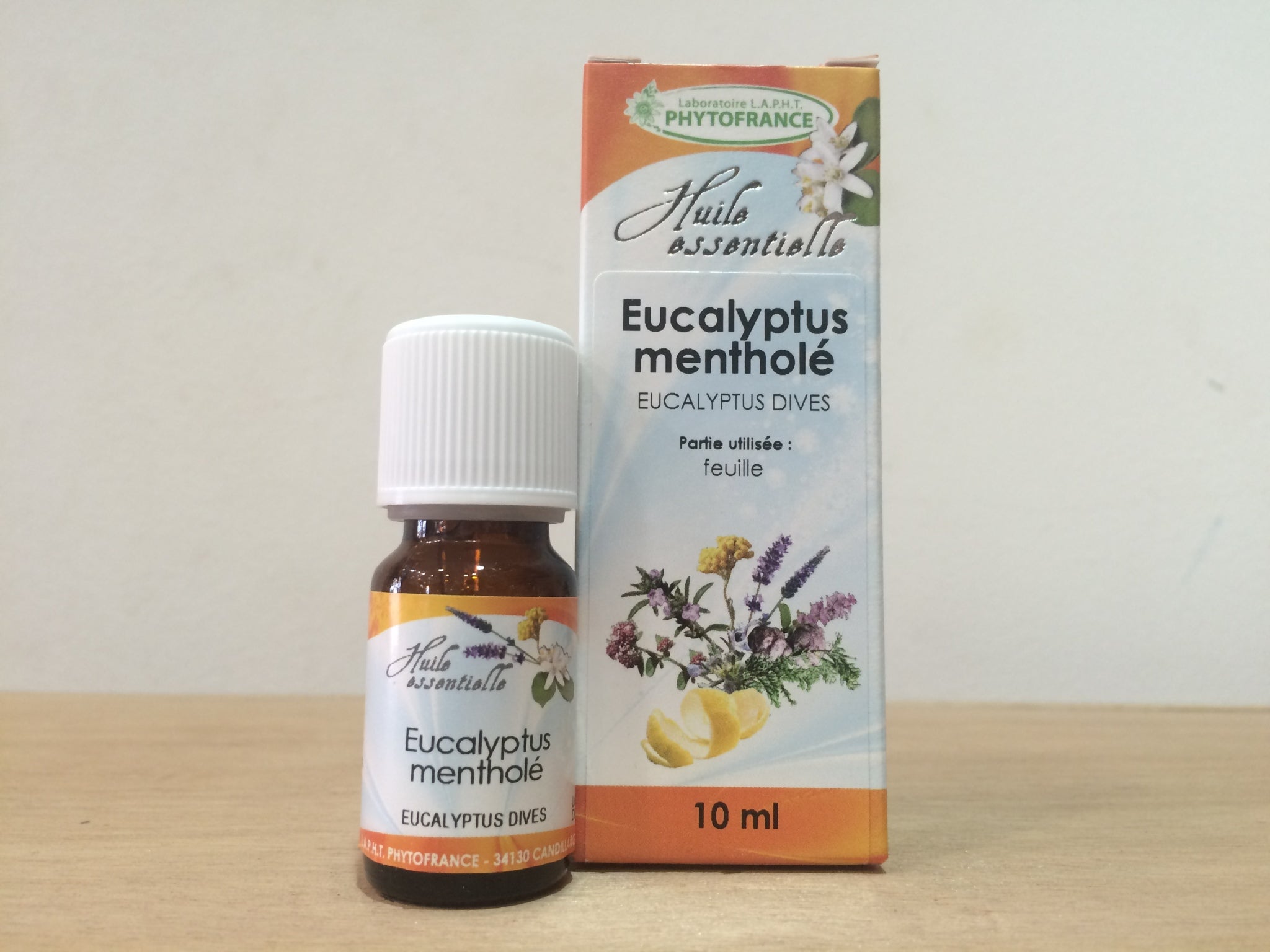 eucalyptus-menthole-huile-essentielle-100-pure-et-naturelle.jpg