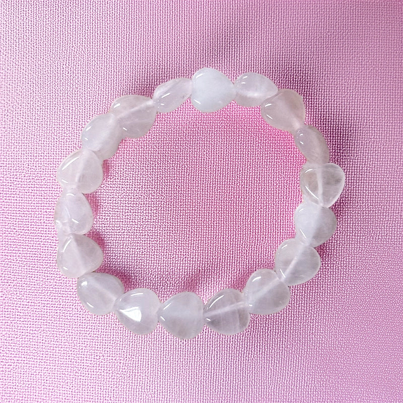 hm-Bracelet-coeurs-quartz-rose-elastique.webp